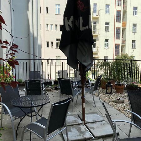Apartments Cafe No.22 Прага Екстериор снимка