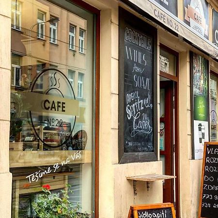 Apartments Cafe No.22 Прага Екстериор снимка