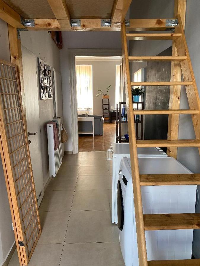 Apartments Cafe No.22 Прага Екстериор снимка